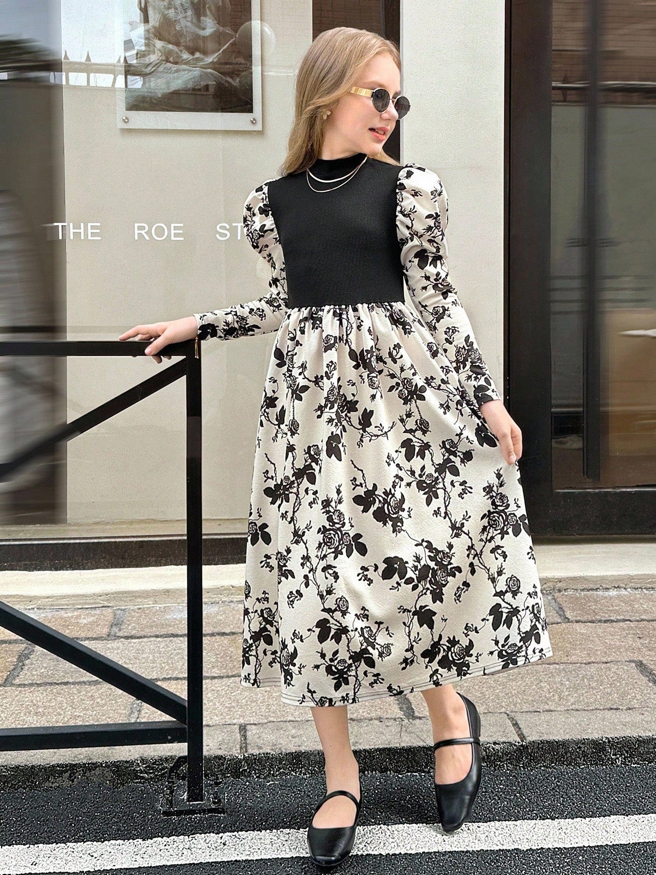Collar Form-Fitting Ditsy Floral Ruffle Hem Knit Gigot Sleeve Midi Dress