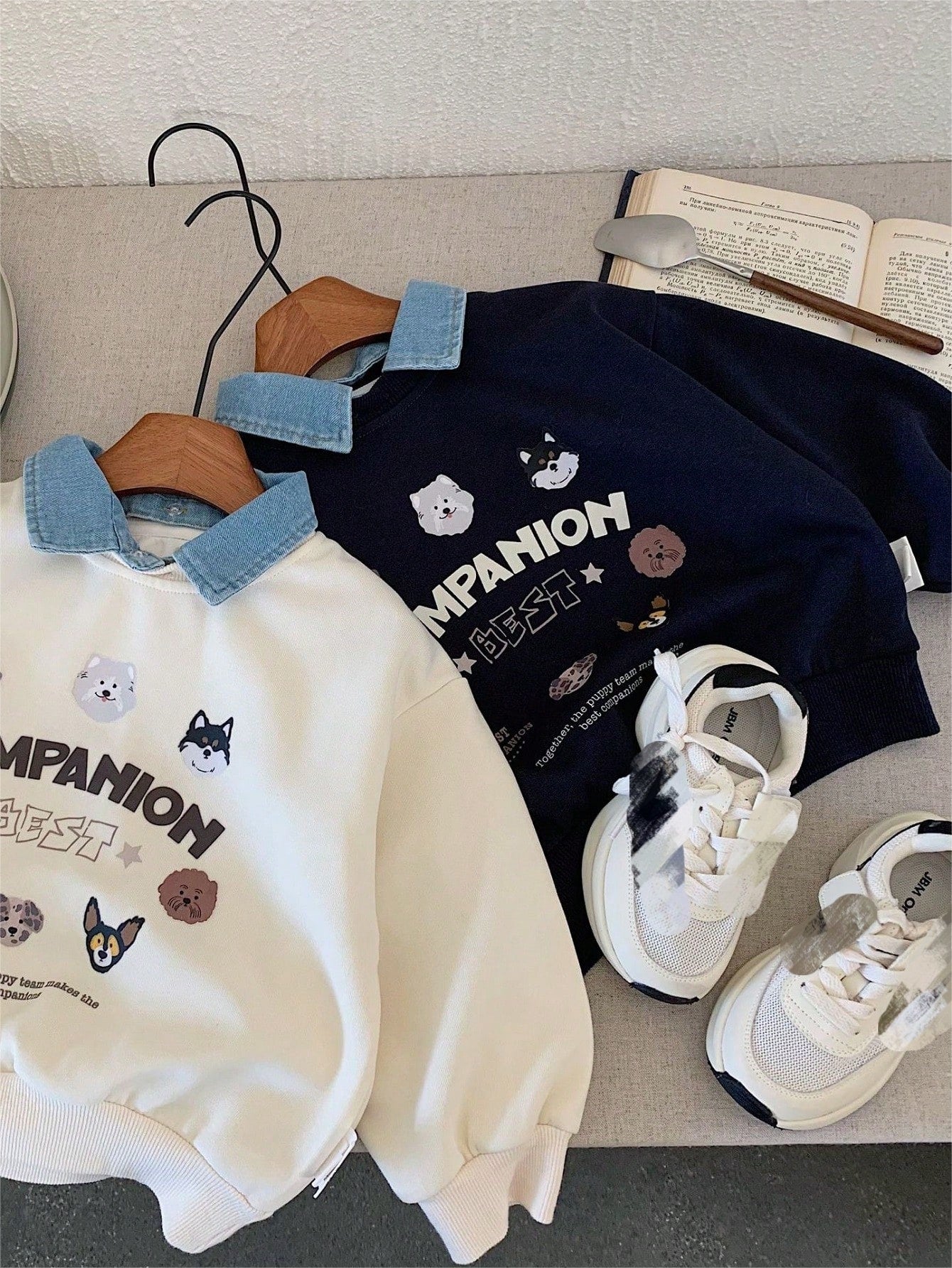 Young Boy Denim Collar Cartoon Dog Print Pullover Hoodie