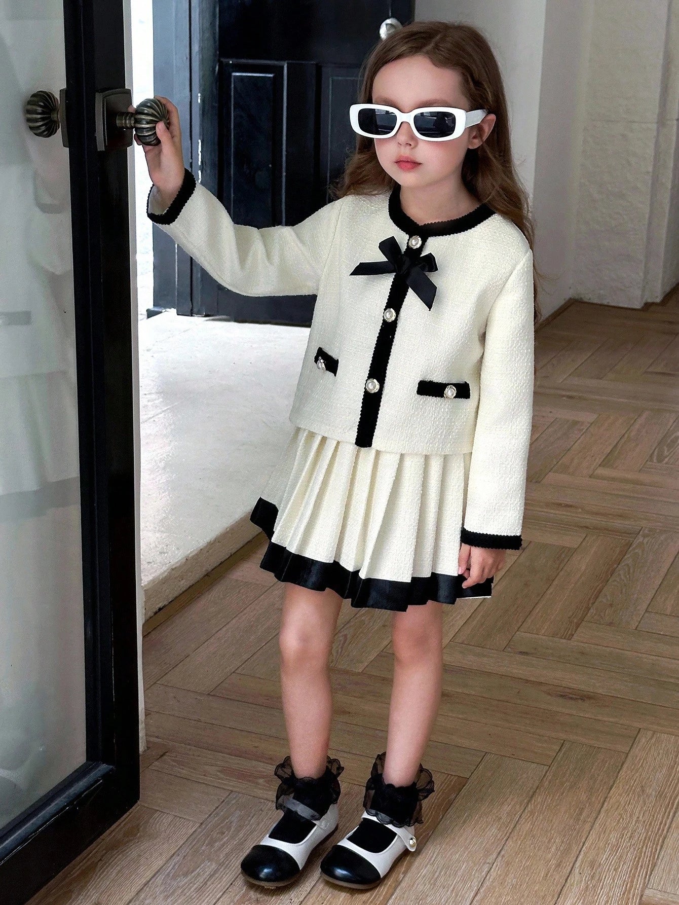 Young Girl Elegant Lady Fashion Round Neck Long Sleeve Colorblock Short Jacket And High Waist Pleated Skirt